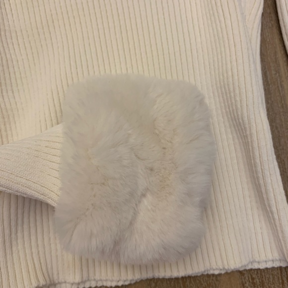 Zara Faux Fur Cuff Sweater Small - Picture 3 of 3